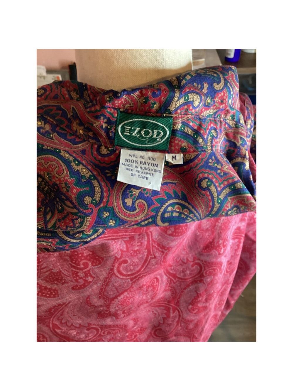 Vintage Izod paisley shirt size medium quality stitching 100% RayonHong Kong - Picture 2 of 15
